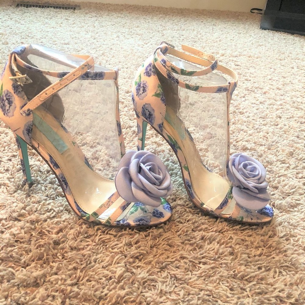 Betsey Johnson Lilac high heel sandals